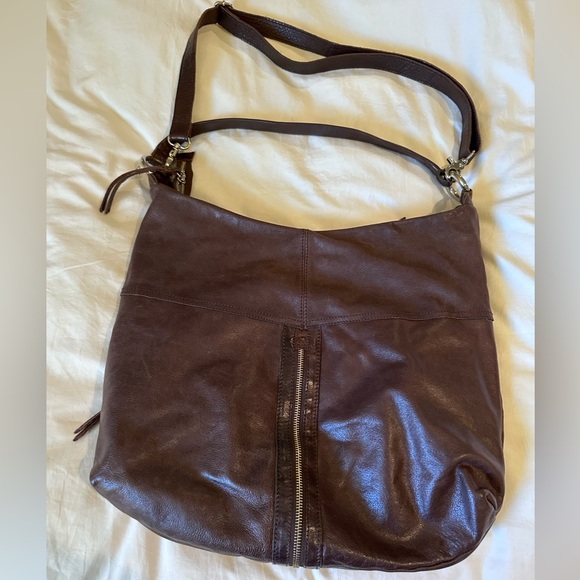 Tano Large Dark Brown Leather Carryall Crossbody/Shoulder Bag - Picture 2 of 11